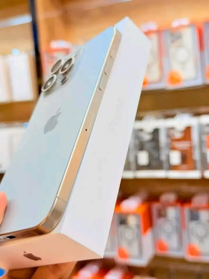ايفون برو ماكس 15