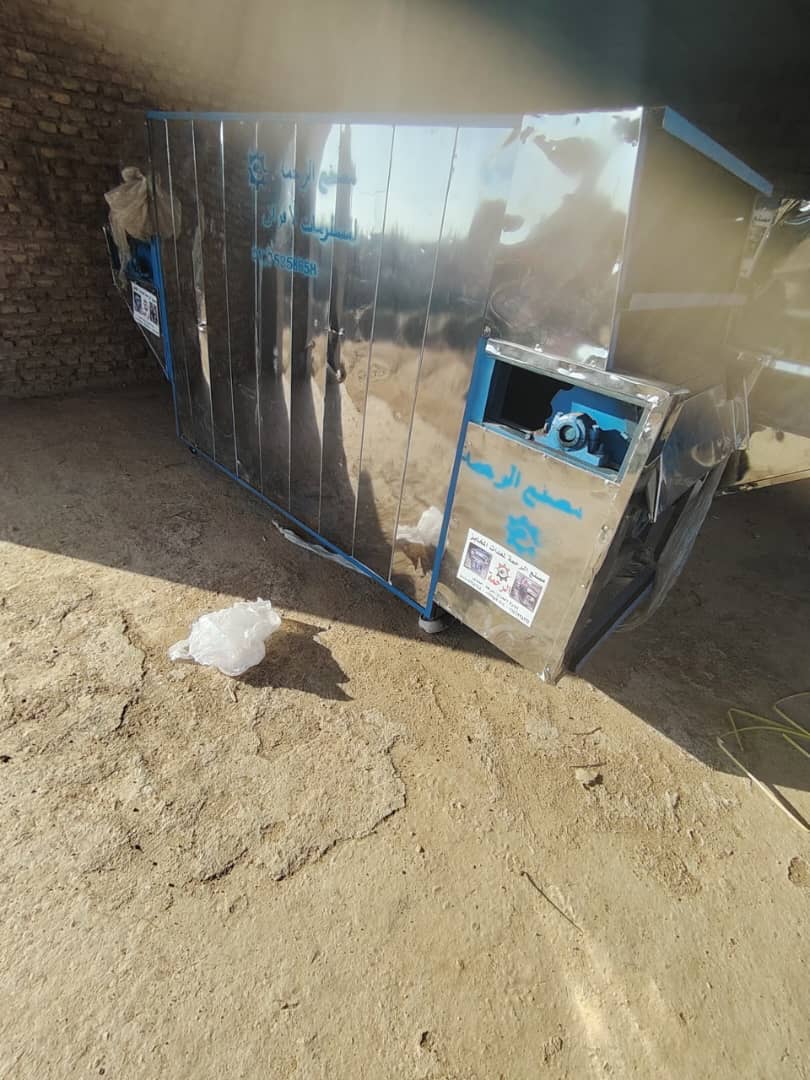 للبيع بإذن الله معدات فرن يتكون من : ● فرن سير ٣متر ماركه الرحمة غاز + عجانة٥٠كيلو مصرية ماركة الرحمة قرن فيل سرعة واحدة عالية دبل سير+ بابور 18 صي