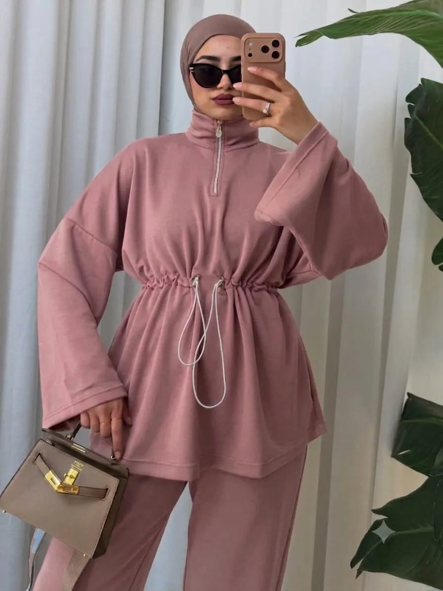 طقم نسواني