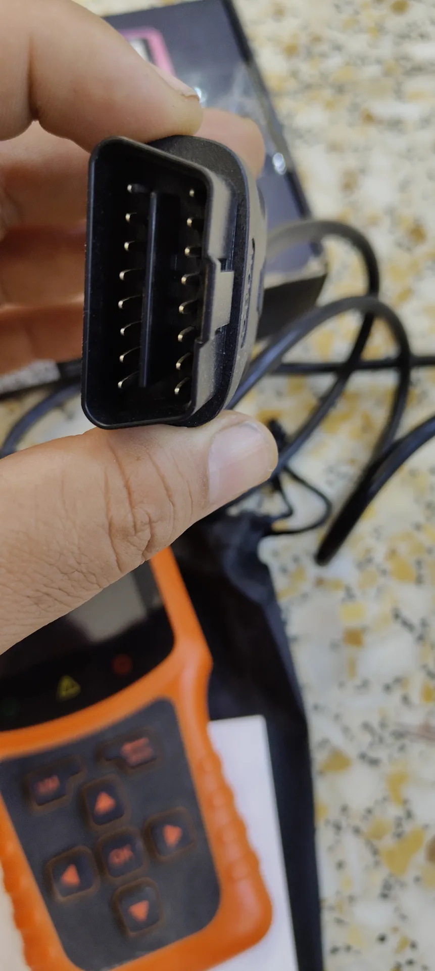 جهاز فاحص اعطال السيارت OBD2 
اسم الجهاز VPOW K88
شاشه ملونه
يدعم جميع السيارات السعر 20الف