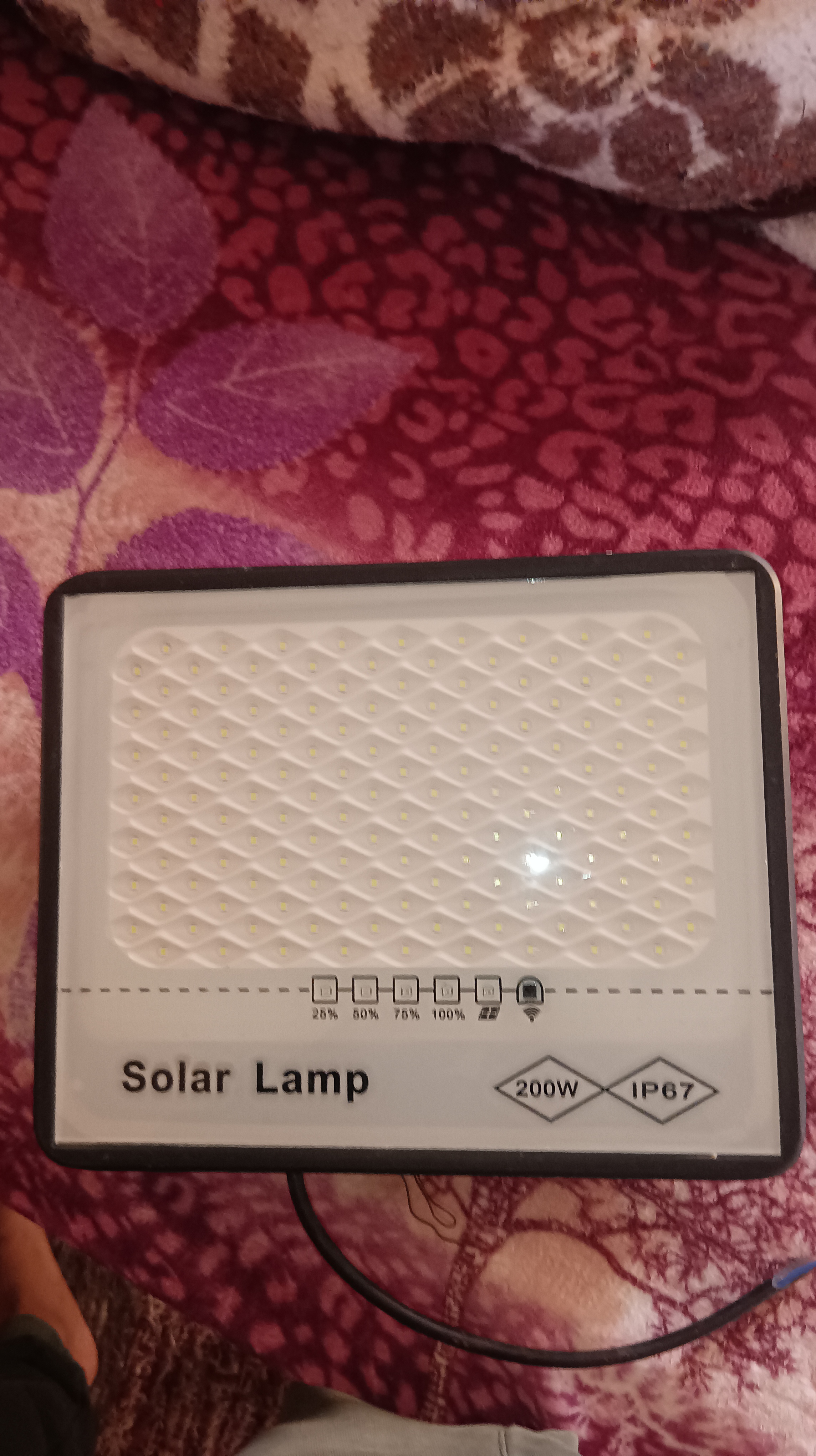 كشاف ليد طاقه شمسيه 200w
