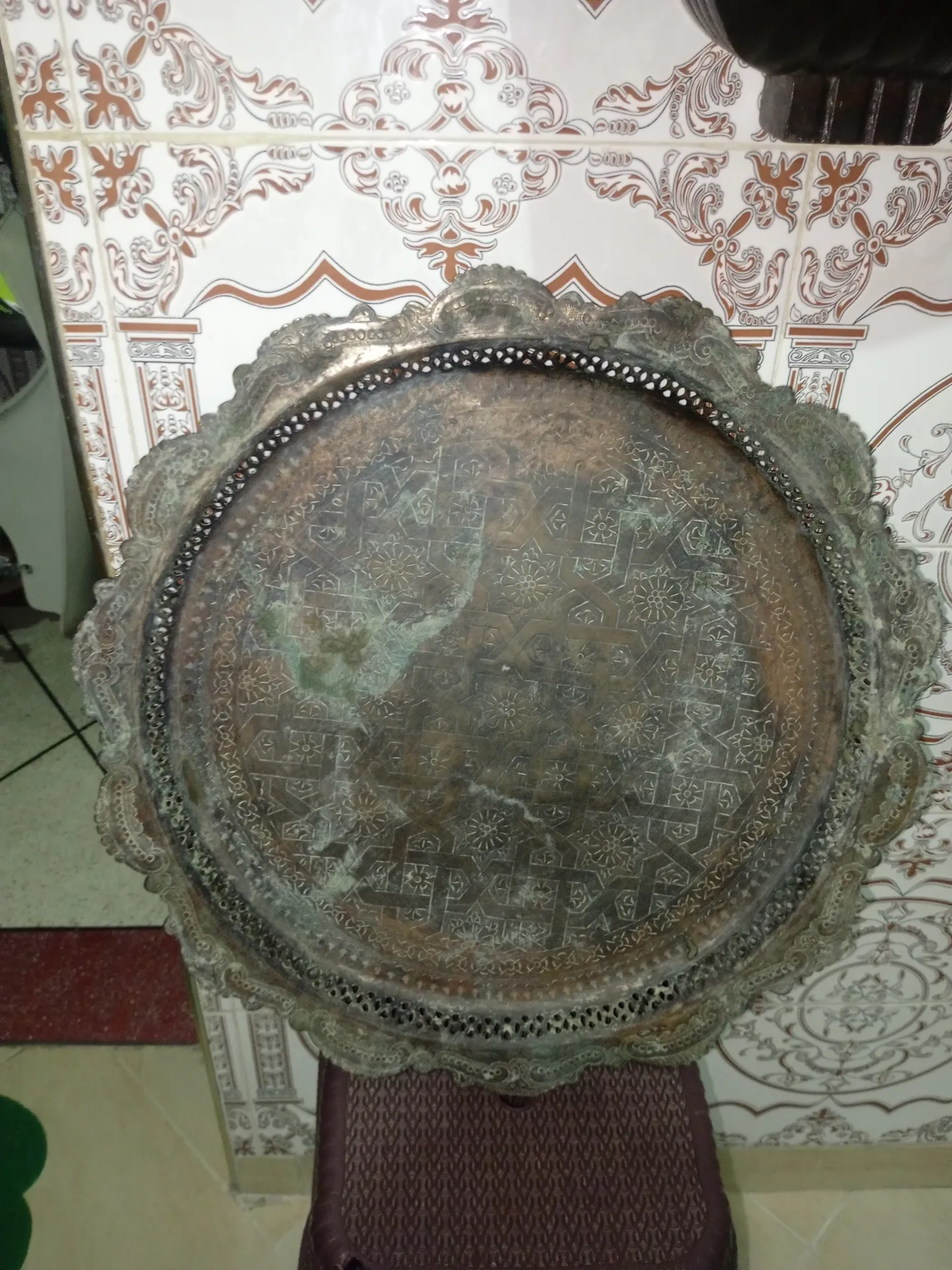 ( تحفة ) صينية قديمة من النحاس الأصفر
