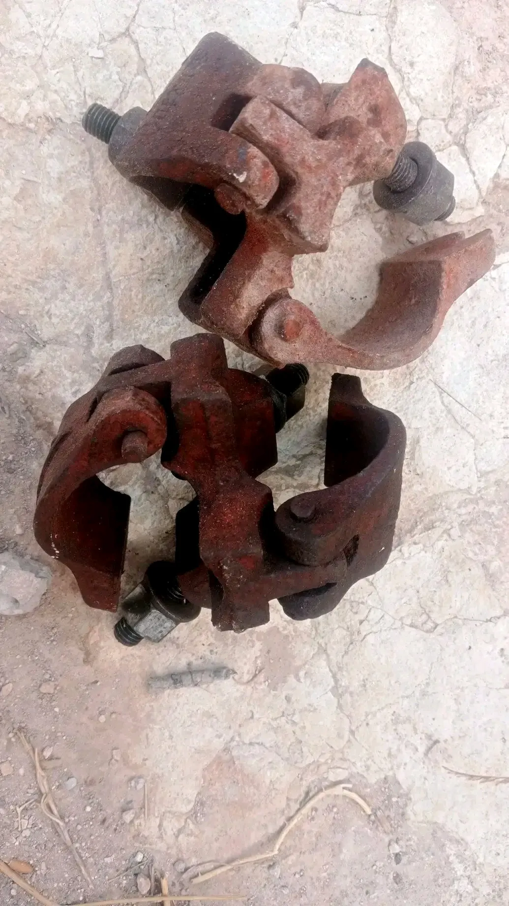 حاب نشري هذو لي عندو يبعثلي