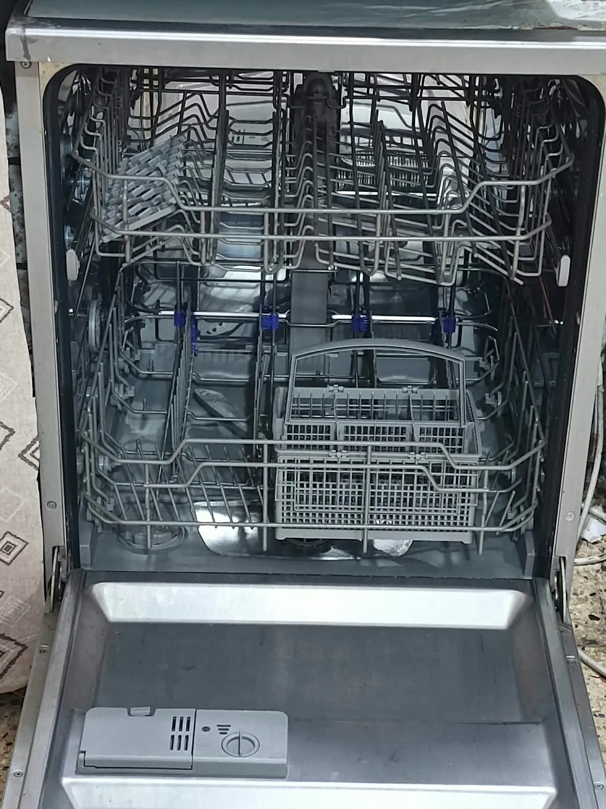 Midea