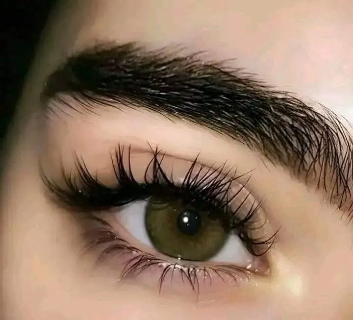 ✨رموش اسبوعية: هل تحلمين برموش كثيفة وطويلة بدون صالون؟ 👁️💖